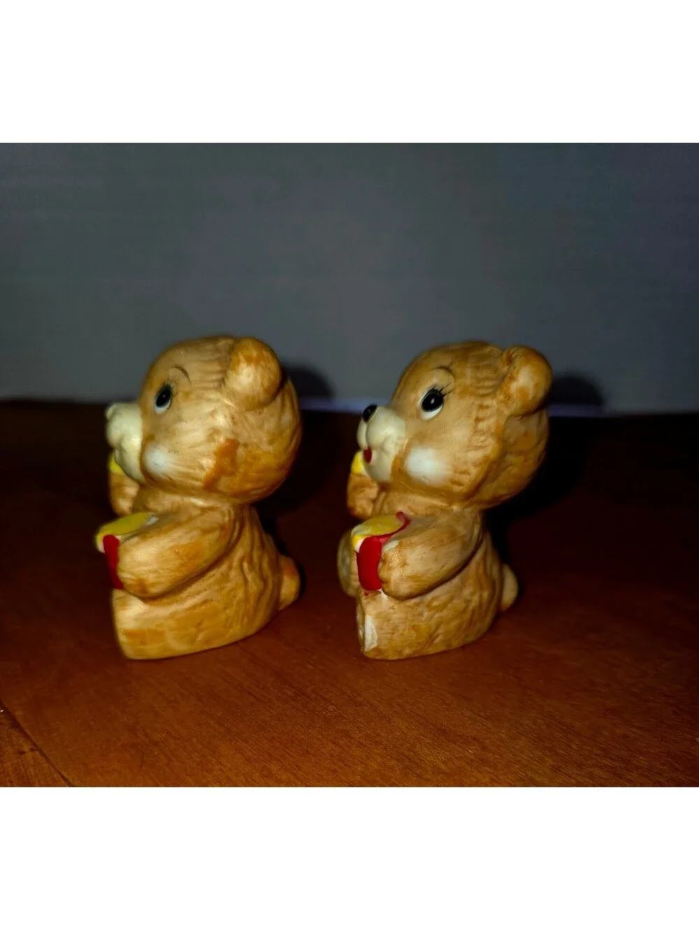 Vintage honey bear salt and pepper shakers